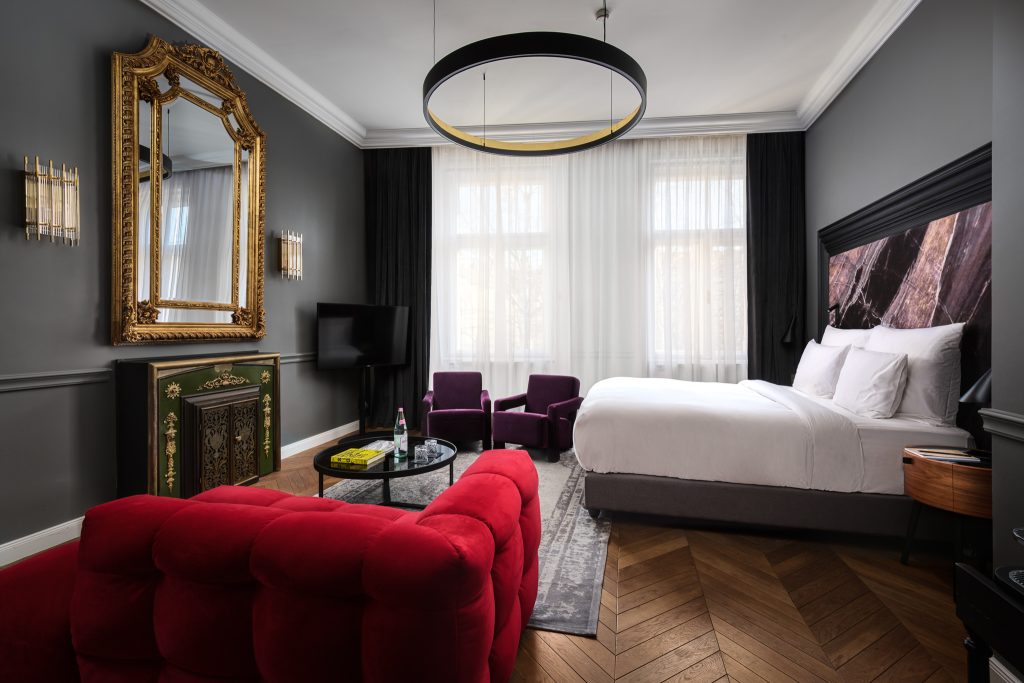 Gallery Hotel Collect